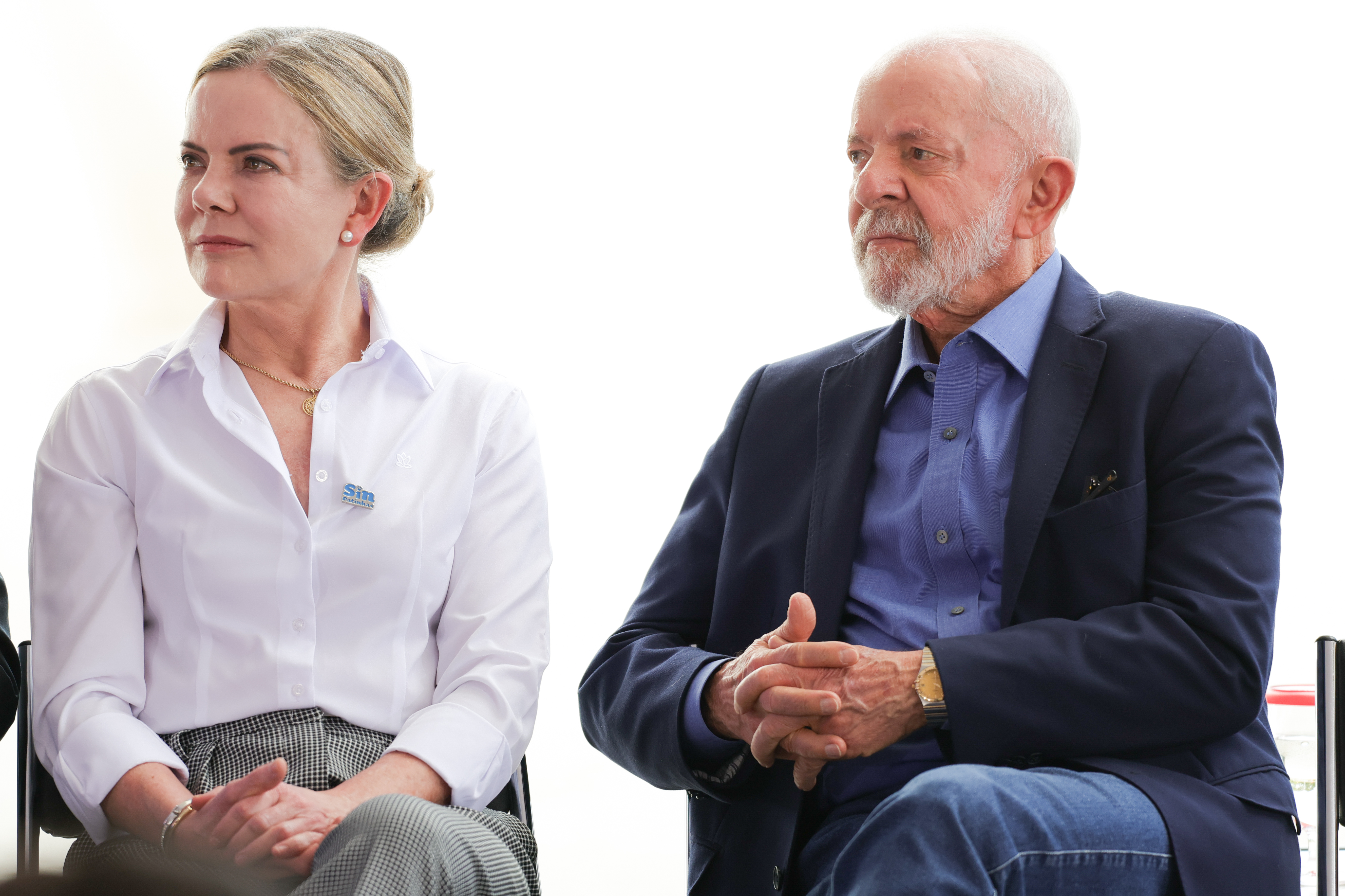 Gleisi atende chamado de Lula e vai disputar o senado no Paraná